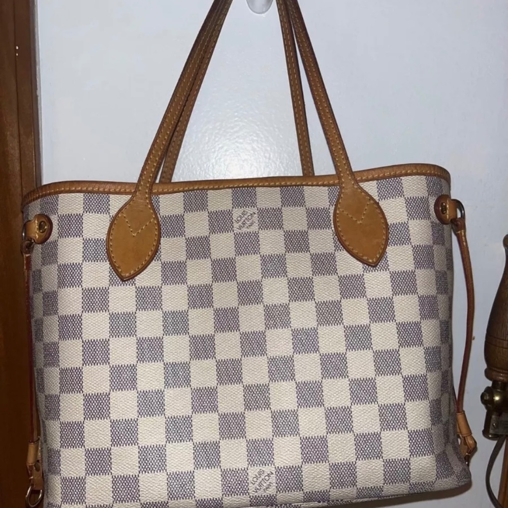 Louis Vuitton Neverfull PM